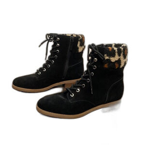 Violet and Red Samara Hiking Black Lace Up Suede Boots with Fur Top